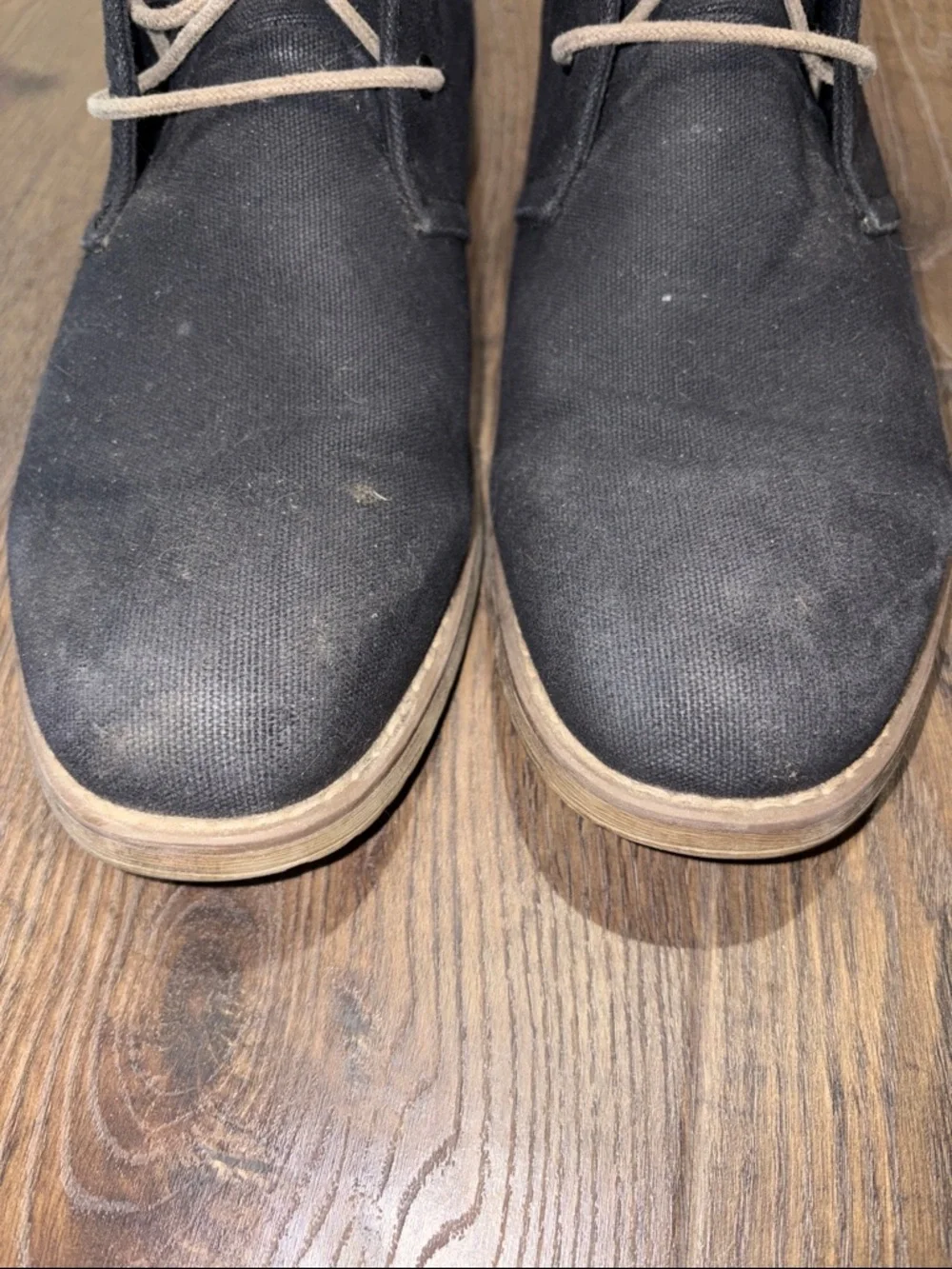 Perry Ellis Men's Black Chukka Boots with Tan Laces. Size 11.5